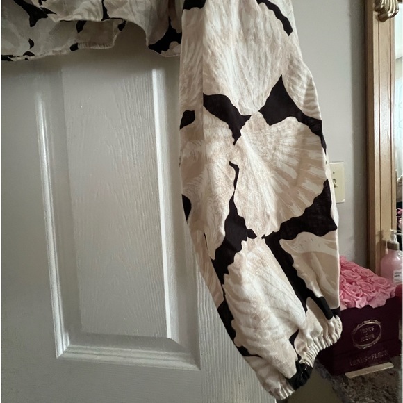 H&M Top - Picture 2 of 4